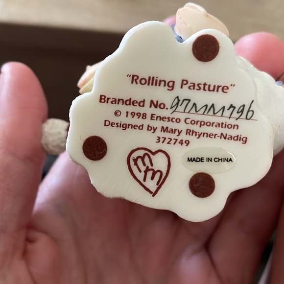 Mary’s moo moos - Picture 3 of 3